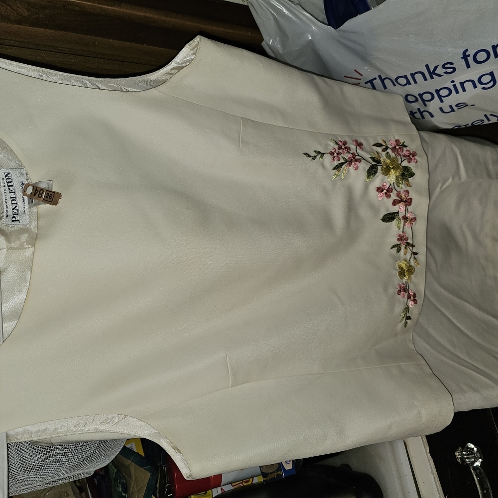 Suit dress white by pendleton size 10